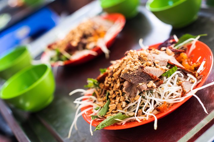 Papaya Salad & Beef Jerky