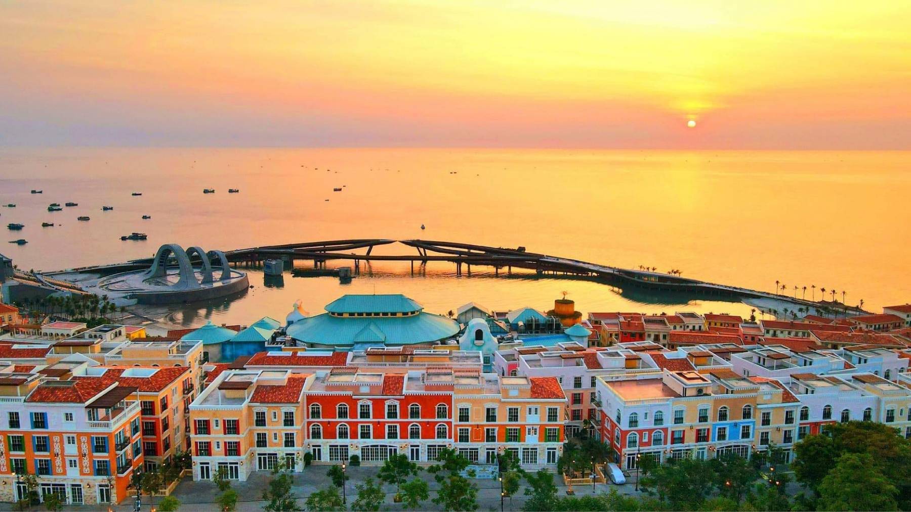 Sunset Town & Night Market