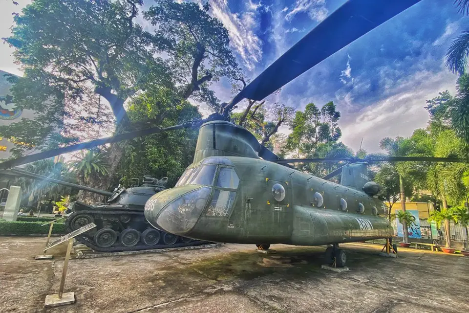 Good Morning Saigon: Cu Chi Tunnels & City Highlights